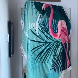 Round beach towel with fringe